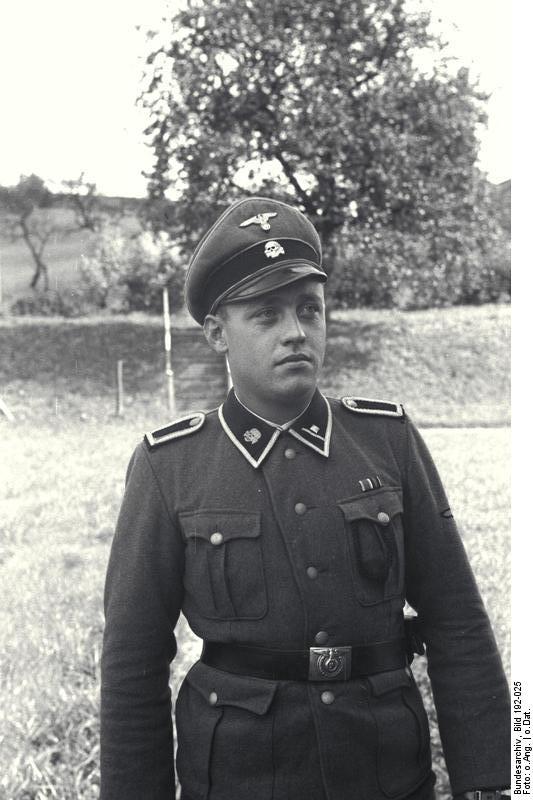 Bundesarchiv_Bild_192-025,_KZ_Mauthausen,_SS-Scharfuhrer